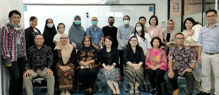 Foto bersama pembicara dan peserta acara Relaunching CGTI, Februari 2023